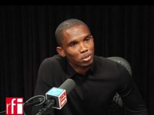 Alain Foka embarrasse Samuel Eto’o sur France 24