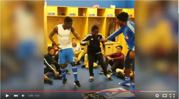 Drogba et Oyongo dansent « coller la petite »