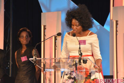 Isabelle Kibassa-Maliba honore Brigitte Stolk aux orchidées du Brabant Wallon