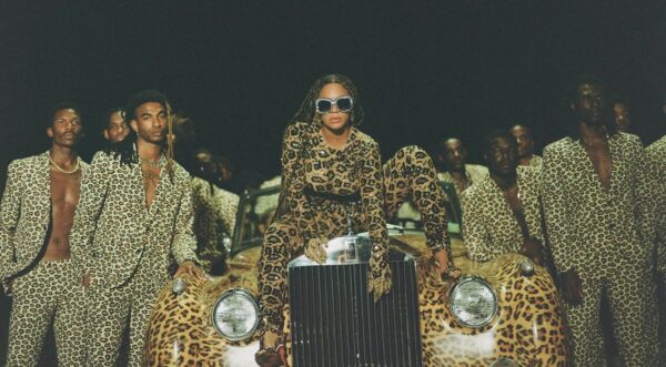 « Black is king »; Beaucoup de choses à dire. Beaucoup!