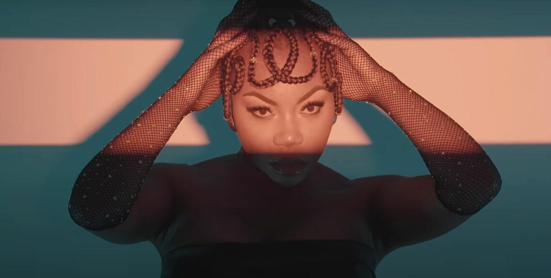 SHAKENA dévoile son visage afroLove avec « Tout doux »