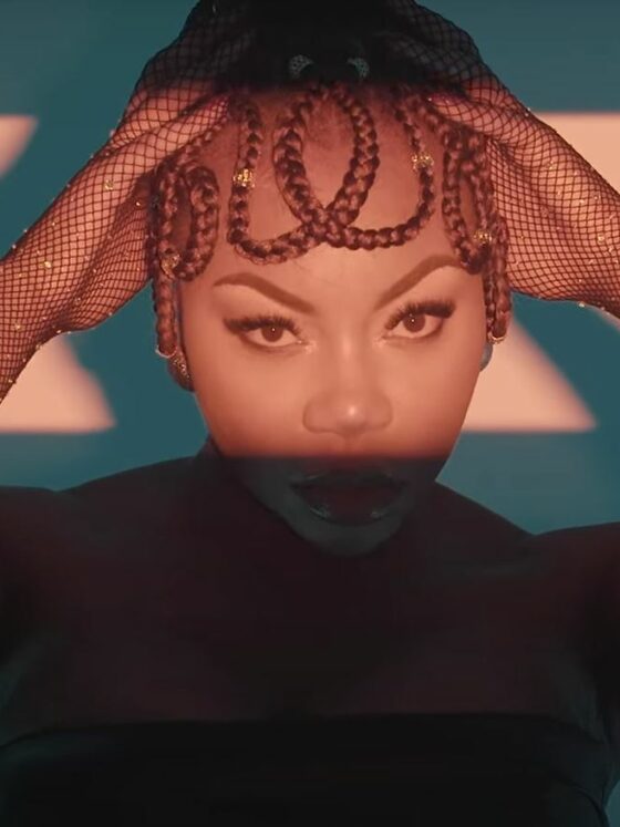 SHAKENA dévoile son visage afroLove avec « Tout doux »